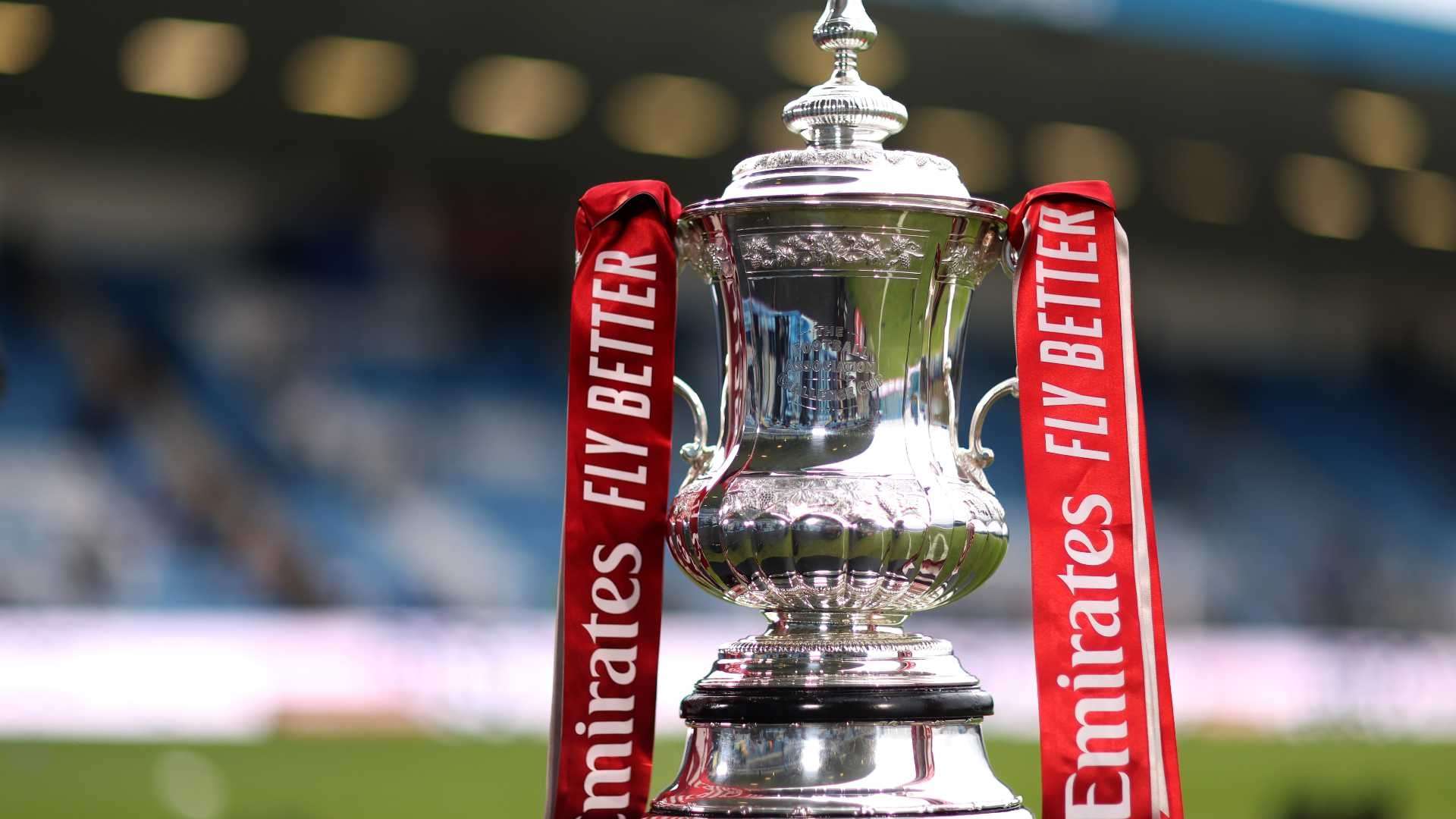 球迷衝入工 球迷衝入工